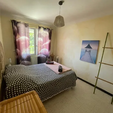 Konukevi Chez Nath Et Steph 4*